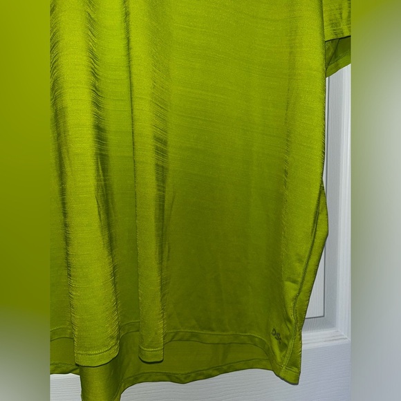 DSG workout top - Picture 3 of 5